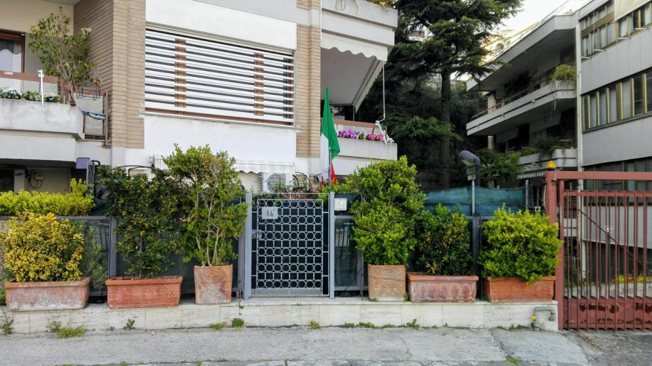 Monocamera Con Terrazzogiardino -Studette -Zona Panoramica Posillipo نابولي المظهر الخارجي الصورة