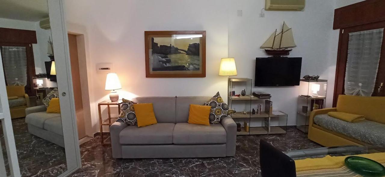 Monocamera Con Terrazzogiardino -Studette -Zona Panoramica Posillipo نابولي المظهر الخارجي الصورة