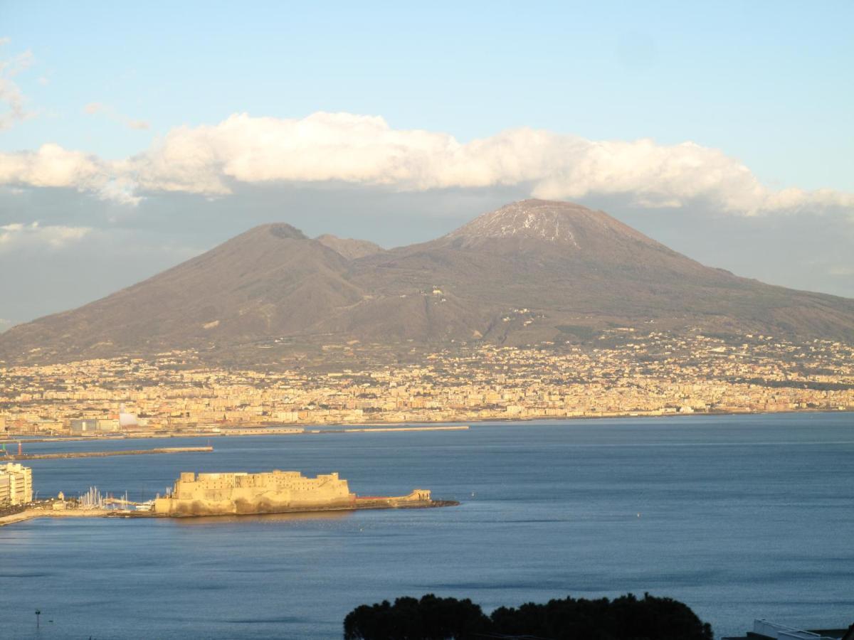 Monocamera Con Terrazzogiardino -Studette -Zona Panoramica Posillipo نابولي المظهر الخارجي الصورة